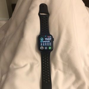 Apple Watch series 4 Nike GPS 44mm